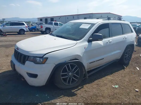 1C4RJFLG3HC716949 2017 JEEP GRAND CHEROKEE - Image 2