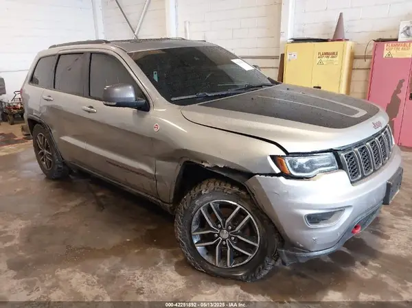 1C4RJFLG3HC793112 2017 JEEP GRAND CHEROKEE - Image 1