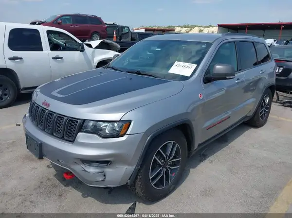1C4RJFLG3KC771909 2019 JEEP GRAND CHEROKEE - Image 2