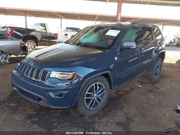 1C4RJFLG4HC810984 2017 JEEP GRAND CHEROKEE - Image 2