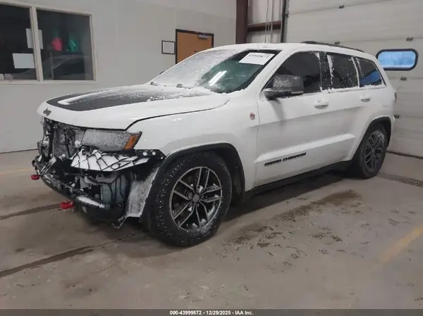 1C4RJFLG4HC938979 2017 JEEP GRAND CHEROKEE - Image 2