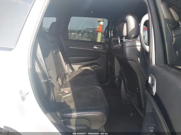 1C4RJFLG5HC610163 2017 JEEP GRAND CHEROKEE - Image 8