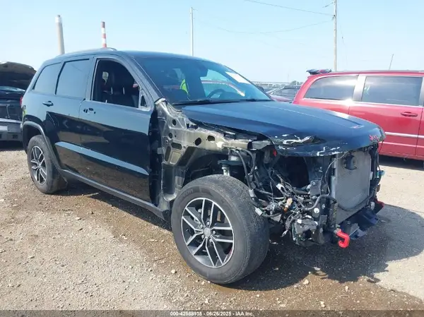 1C4RJFLG5JC105276 2018 JEEP GRAND CHEROKEE - Image 1