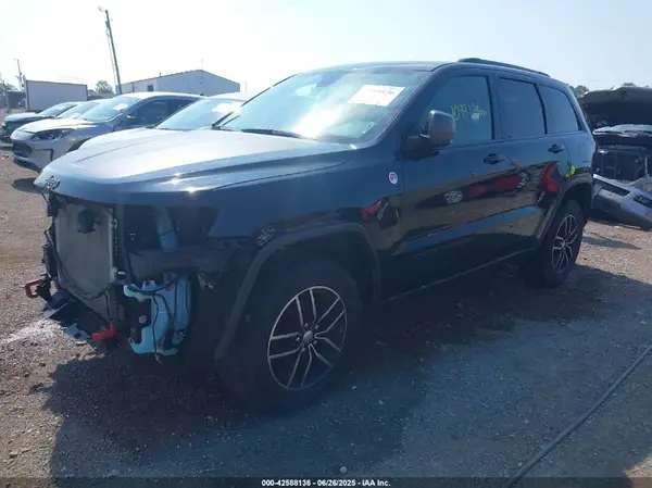 1C4RJFLG5JC105276 2018 JEEP GRAND CHEROKEE - Image 2