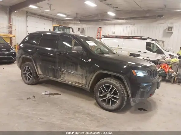 1C4RJFLG5JC264668 2018 JEEP GRAND CHEROKEE - Image 1