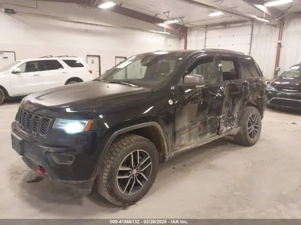 1C4RJFLG5JC264668 2018 JEEP GRAND CHEROKEE - Image 2