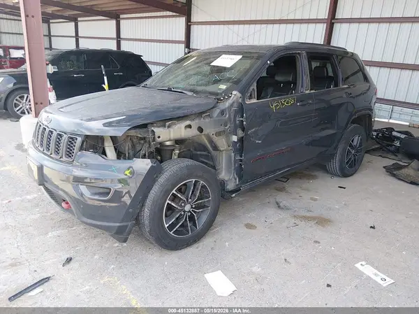 1C4RJFLG5JC268588 2018 JEEP GRAND CHEROKEE - Image 2