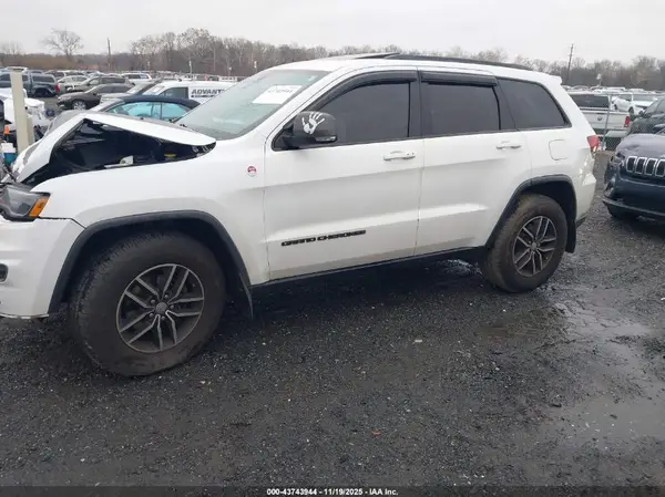 1C4RJFLG5JC334945 2018 JEEP GRAND CHEROKEE - Image 2