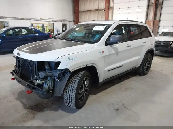 1C4RJFLG7HC946803 2017 JEEP GRAND CHEROKEE - Image 2