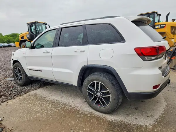 1C4RJFLG7JC181601 2018 JEEP GRAND CHEROKEE - Image 2