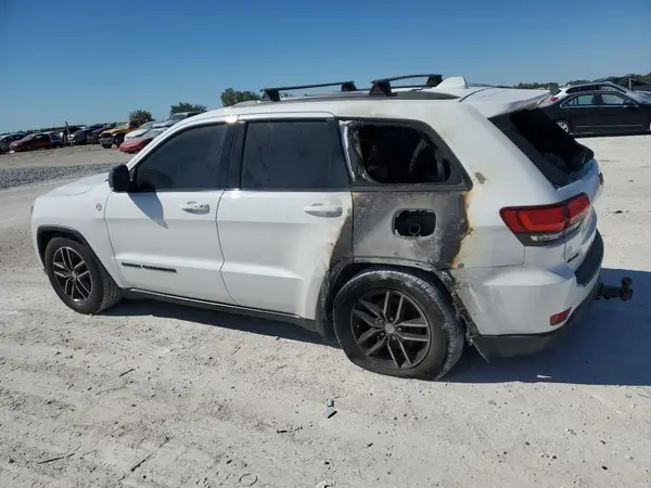 1C4RJFLG7JC257690 2018 JEEP GRAND CHEROKEE - Image 2