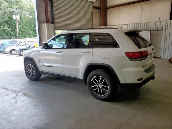 1C4RJFLG7JC393897 2018 JEEP GRAND CHEROKEE - Image 2