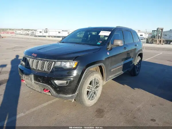 1C4RJFLG8HC801818 2017 JEEP GRAND CHEROKEE - Image 2