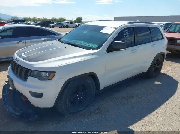 1C4RJFLG8HC825990 2017 JEEP GRAND CHEROKEE - Image 2