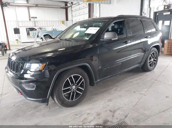 1C4RJFLG8HC834365 2017 JEEP GRAND CHEROKEE - Image 2