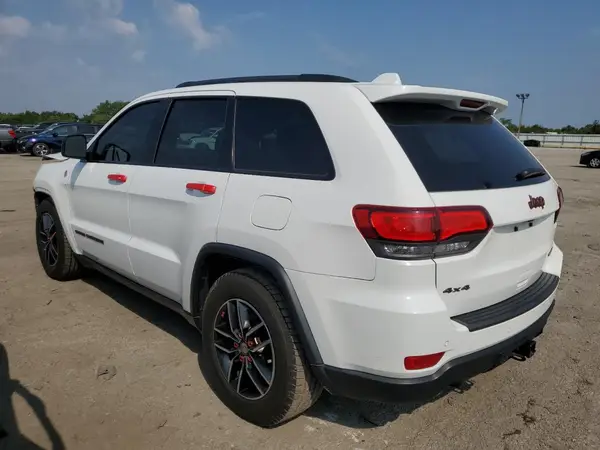 1C4RJFLG8JC140555 2018 JEEP GRAND CHEROKEE - Image 2