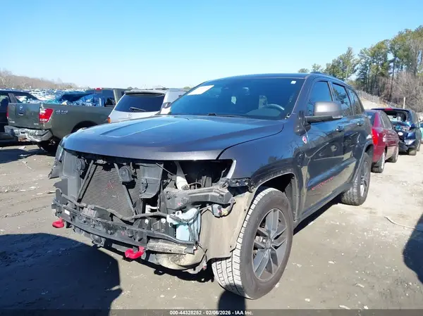 1C4RJFLG8JC215710 2018 JEEP GRAND CHEROKEE - Image 2