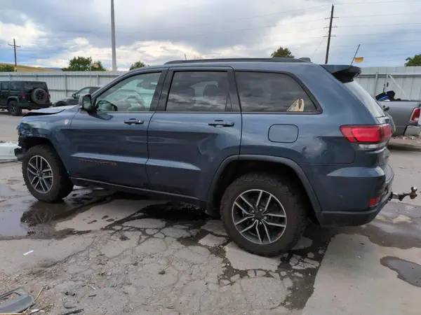 1C4RJFLG8KC697113 2019 JEEP GRAND CHEROKEE - Image 2