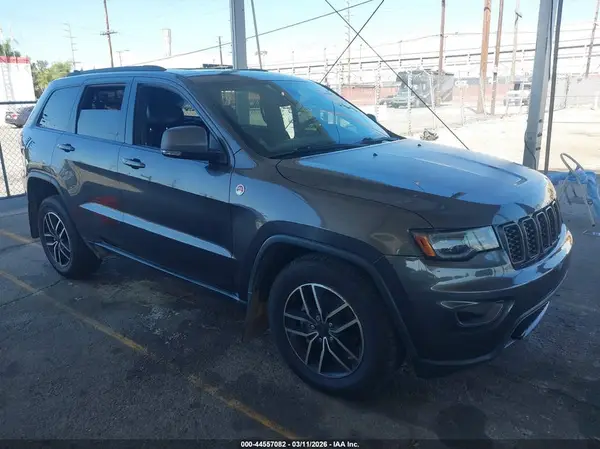 1C4RJFLG8KC784798 2019 JEEP GRAND CHEROKEE - Image 1