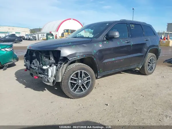 1C4RJFLG9HC807935 2017 JEEP GRAND CHEROKEE - Image 2