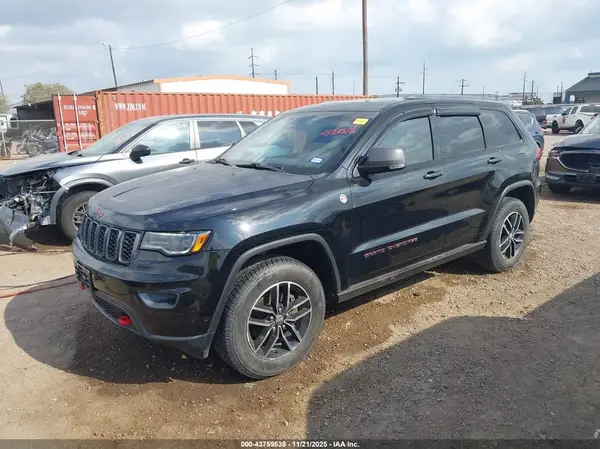 1C4RJFLG9HC849392 2017 JEEP GRAND CHEROKEE - Image 2