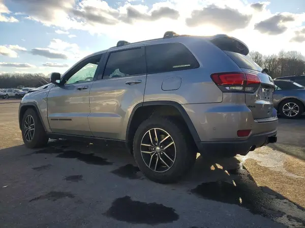 1C4RJFLG9HC946978 2017 JEEP GRAND CHEROKEE - Image 2
