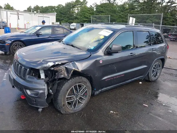 1C4RJFLG9KC610318 2019 JEEP GRAND CHEROKEE - Image 2