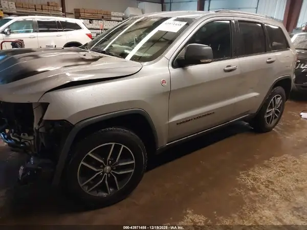 1C4RJFLGXHC769213 2017 JEEP GRAND CHEROKEE - Image 2