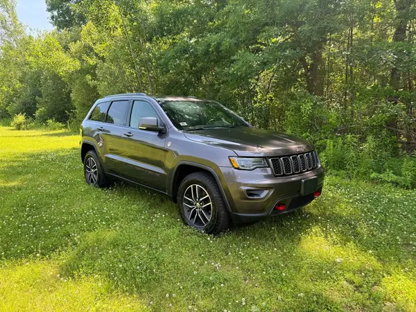 1C4RJFLGXJC300287 2018 JEEP GRAND CHEROKEE - Image 1