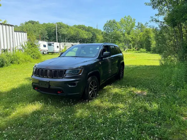 1C4RJFLGXJC300287 2018 JEEP GRAND CHEROKEE - Image 2