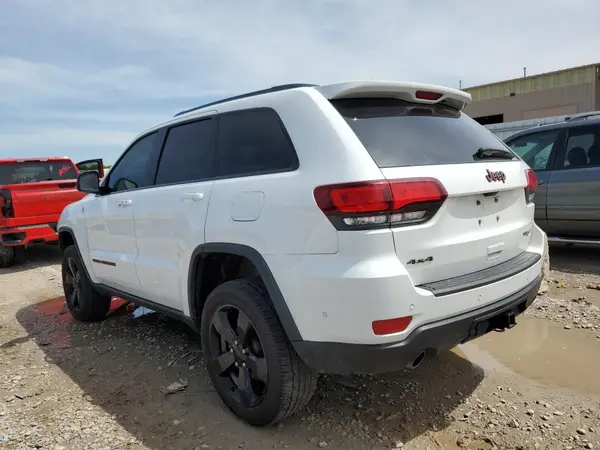 1C4RJFLGXKC553370 2019 JEEP GRAND CHEROKEE - Image 2