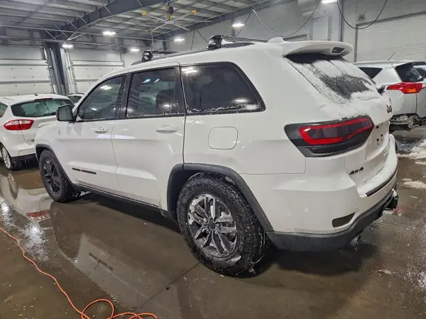 1C4RJFLT1HC790111 2017 JEEP GRAND CHEROKEE - Image 2