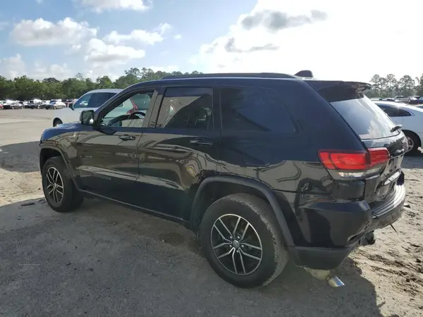 1C4RJFLT1JC104042 2018 JEEP GRAND CHEROKEE - Image 2