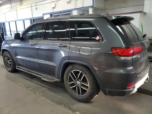1C4RJFLT1JC144265 2018 JEEP GRAND CHEROKEE - Image 2