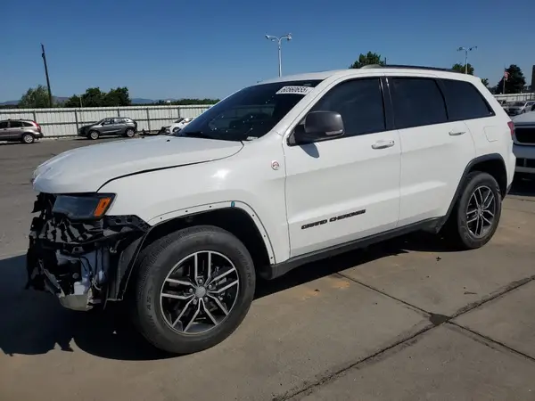 1C4RJFLT1JC263949 2018 JEEP GRAND CHEROKEE - Image 1