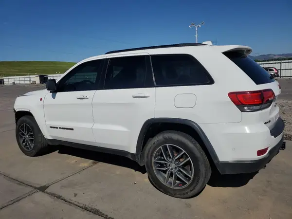 1C4RJFLT1JC263949 2018 JEEP GRAND CHEROKEE - Image 2