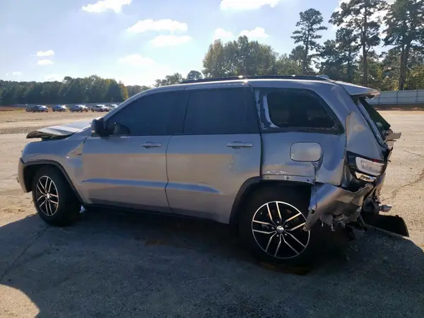 1C4RJFLT1JC388109 2018 JEEP GRAND CHEROKEE - Image 2