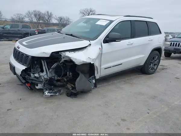 1C4RJFLT2HC951212 2017 JEEP GRAND CHEROKEE - Image 2