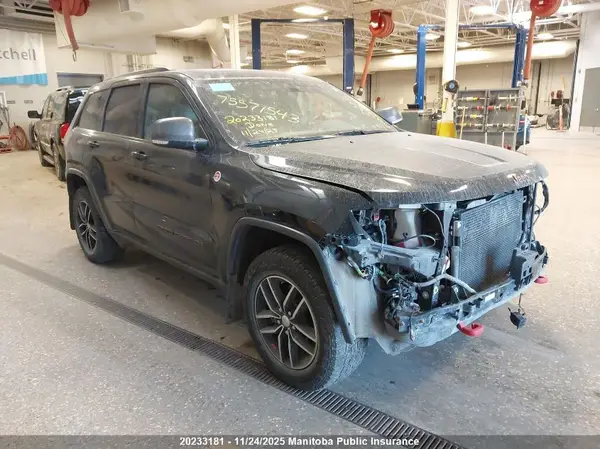 1C4RJFLT3HC733988 2017 JEEP GRAND CHEROKEE - Image 1