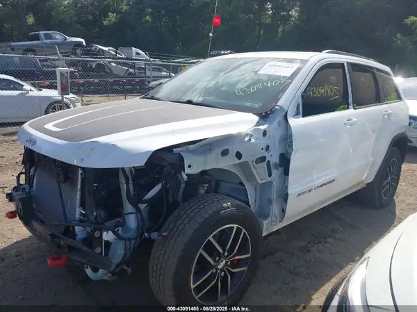 1C4RJFLT4HC761671 2017 JEEP GRAND CHEROKEE - Image 2