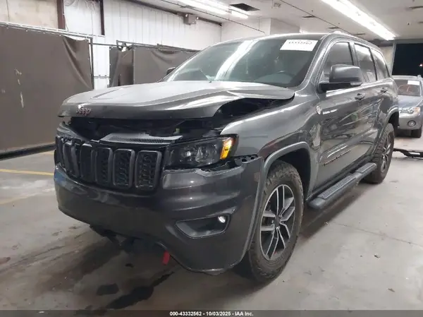 1C4RJFLT6KC750131 2019 JEEP GRAND CHEROKEE - Image 2