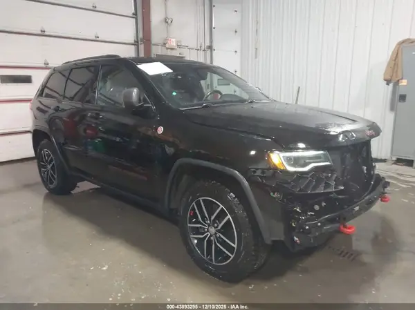 1C4RJFLT7JC278441 2018 JEEP GRAND CHEROKEE - Image 1
