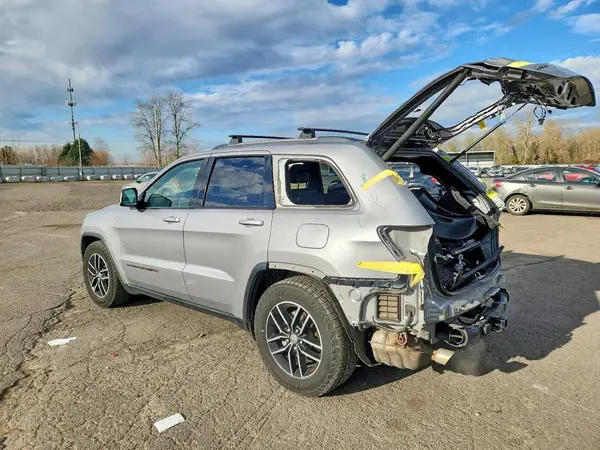 1C4RJFLT8HC667695 2017 JEEP GRAND CHEROKEE - Image 2