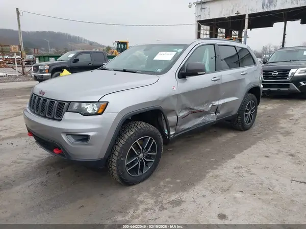 1C4RJFLT8HC720878 2017 JEEP GRAND CHEROKEE - Image 2
