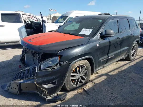 1C4RJFLT8HC769269 2017 JEEP GRAND CHEROKEE - Image 2