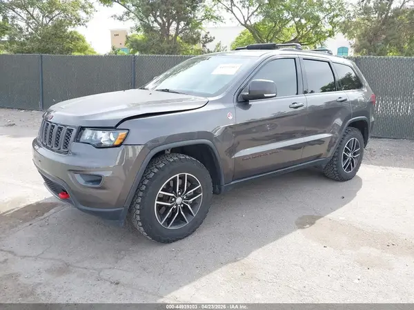 1C4RJFLT8JC226994 2018 JEEP GRAND CHEROKEE - Image 2