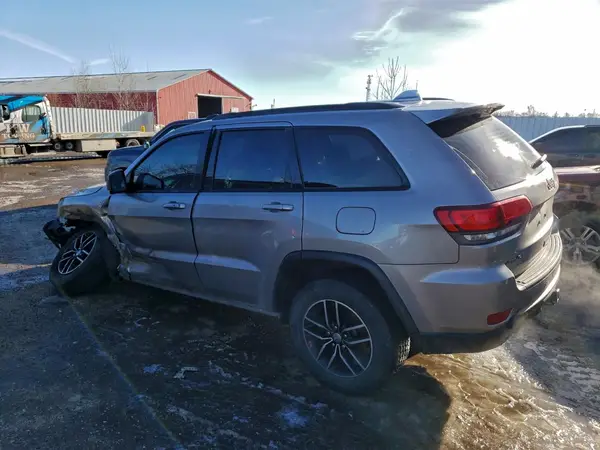 1C4RJFLT8JC374899 2018 JEEP GRAND CHEROKEE - Image 2