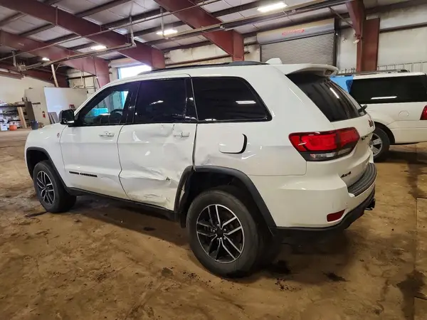 1C4RJFLT8LC135761 2020 JEEP GRAND CHEROKEE - Image 2