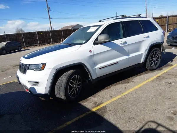 1C4RJFLT9JC130131 2018 JEEP GRAND CHEROKEE - Image 2
