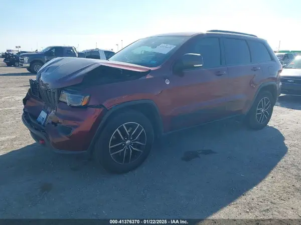 1C4RJFLT9JC470038 2018 JEEP GRAND CHEROKEE - Image 2